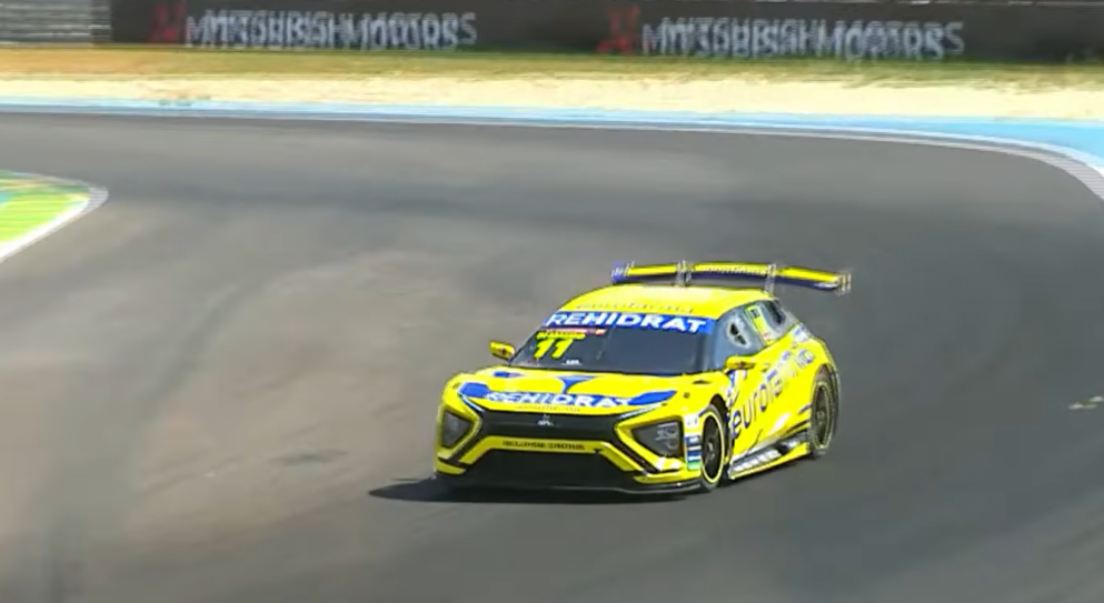 Gaetano Di Mauro domina em Goiânia e vence a corrida principal da Stock Car; Sette Câmara conquista 1º pódio!